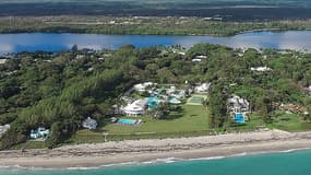 La chanteuse canadienne brade sa villa en Floride