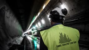 Élément central du projet, le tunnel doit s'étendre sur 57,5 kilomètres entre Saint-Jean-de-Maurienne et Suse.