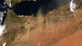 Une tempête de sable dans le Sahara photographiée par un satellite de la NASA
