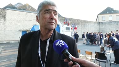 Dominique Garcia, père d'Arnaud Garcia, agent pénitentiaire tué lors de l'attaque d'un fourgon au péage d'Incarville (Eure), à la maison d'arrêt de Caen (Calvados) le mercredi 5 juin 2024.