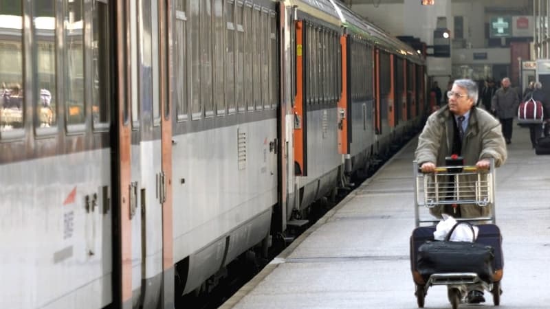 La ligne Marseille Toulon (ici un TER à quai à la gare Saint-Charles) sera concernée par la phase de test. 