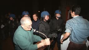 Henri Coindé, lors de l'intervention des forces de l'ordre le 23 août 1996. 