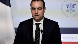 Le Premier ministre Sébastien Lecornu pendant le compte-rendu d'un conseil des ministres extraordinaire le 19 janvier 2026