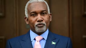 Le ministre nigérian des Affaires étrangères, Yusuf Maitama Tuggar, s'exprime lors d'une conférence de presse conjointe avec le ministre allemand des Affaires étrangères, Johann Wadephul (absent sur la photo) après une réunion au siège de la Société parlementaire allemande (Deutschen Parlamentarischen Gesellschaft - DPG) à Berlin, en Allemagne, le 22 mai 2025.