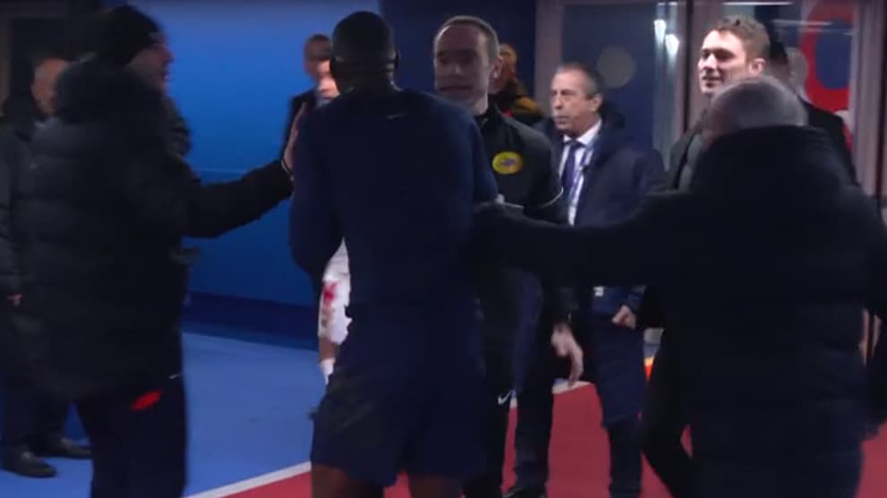 Nordi Mukiele et Benjamin André avec Luis Campos à la mi-temps de PSG-Lille, 10 février 2024 Nordi Mukiele et Benjamin André avec Luis Campos à la mi-temps de PSG-Lille, 10 février 2024