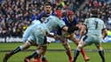 Le 2e ligne du XV de France, Bernard Le Roux, face à la défense écossaise, lors du Tournoi des Six nations, le 8 mars 2020 au stade Murrayfield à Edimbourg