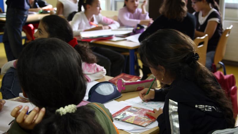 Les parents estiment à 43% que le soutien scolaire à l'école est la meilleure manière de progresser, contre 10% pour les cours particuliers à domicile.