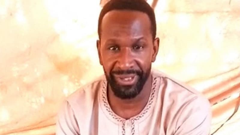 Capture d'écran tirée de la vidéo dans laquelle Olivier Dubois dit avoir été enlevé par le GISM au Mali. 