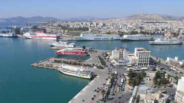 En comptant aussi, entre autres éléments, les investissements prévus (350 millions d'euros), et les revenus de cette concession (410 millions d'euros), l'accord avec Cosco représente un total de 1,5 milliard d'euros,