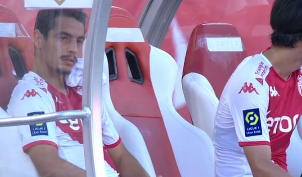Wissam Ben Yedder très agacé sur le banc lors de Monaco-Clermont, le 16 octobre 2022