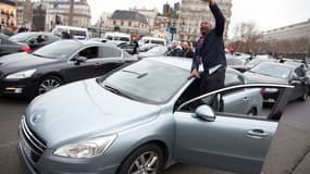 Les chauffeurs de VTC sont inquiets des récentes déclarations de Manuel Valls. 