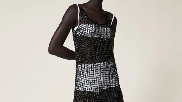 Robe brodée en crochet, par Miu Miu Robe brodée en crochet, par Miu Miu