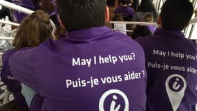 Les "volontaires du tourisme" seront identifiables à leur tenue violette.