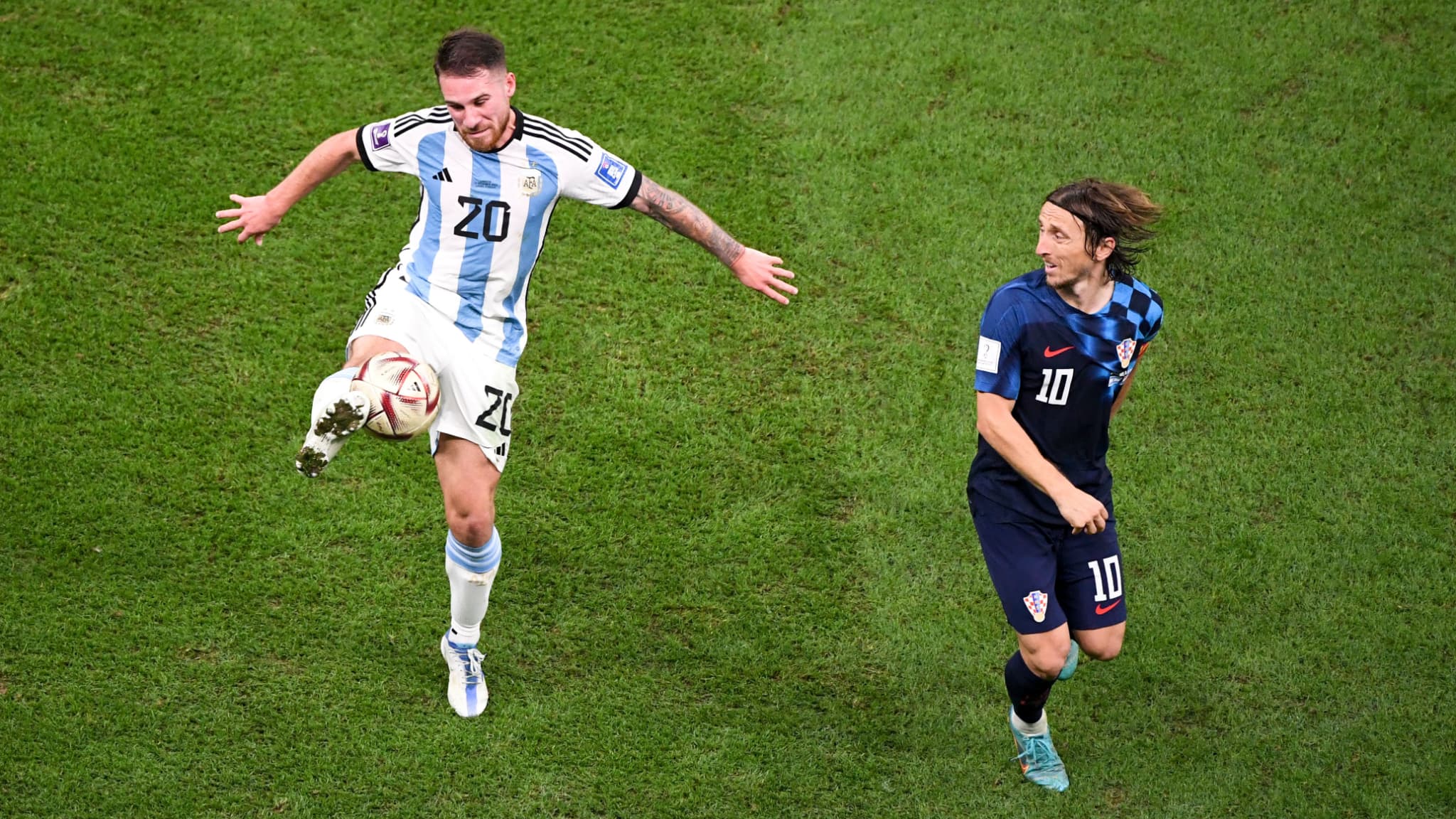 Alexis Mac Allister avec l'Argentine contre la Croatie au Mondial 2022