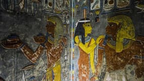 Une tombe de la Ve dynastie a été découverte en Egypte.