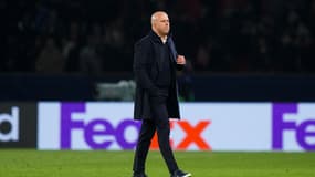 Arne Slot lors du 8e de finale aller de Ligue des champions PSG-Liverpool, le 5 mars 2025.