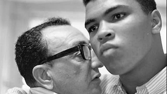 Angelo Dundee aux côtés de Mohamed Ali