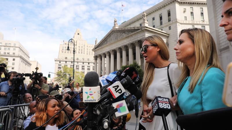 Jennifer Araoz, l'une des femmes qui accuse Jeffrey Epstein de l'avoir violée alors qu'elle était encore mineure, ce mardi devant le tribunal de New-York.