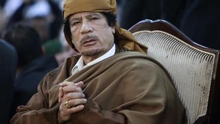 Le dirigeant libyen, Mouammar Kadhafi, au pouvoir depuis 40 ans, fait face à un mouvement de contestation sans précédent dans l'est du pays qui a d'ores et déjà fait plus de quarante morts et plusieurs blessés. /Photo prise le 13 février 2011/REUTERS/Isma