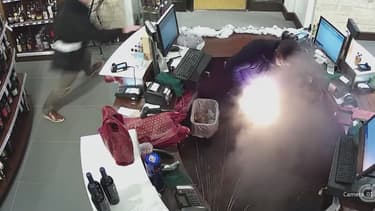 Un homme a été grièvement brûlé par une cigarette électronique qui a explosé dans sa poche.