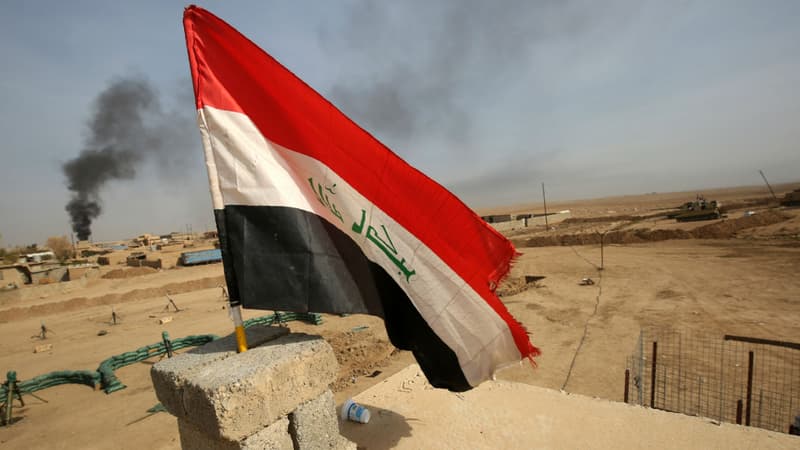 Le drapeau national irakien flotte sur Mossoul, le 9 novembre 2016. (illustration)
