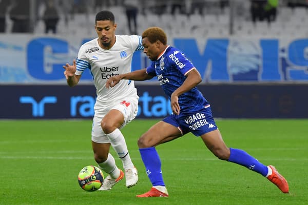 William Saliba contre Lorient