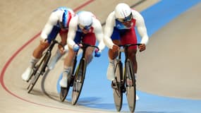 Florian Grengbo, Sébastien Vigier et Rayan Helal lors de la vitesse par équipe aux JO 2024