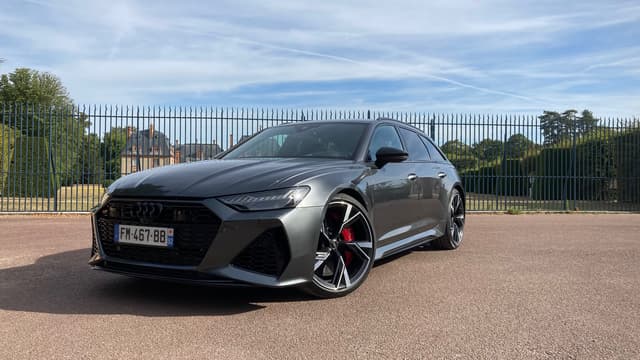 Audi a dévoilé l'an dernier la quatrième génération de RS6. La première était apparue en 2002, déjà équipée d'un V8.