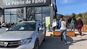 Cette boulangerie située à la sortie de Manosque fait le plein de clients depuis la fermeture de l'A51.