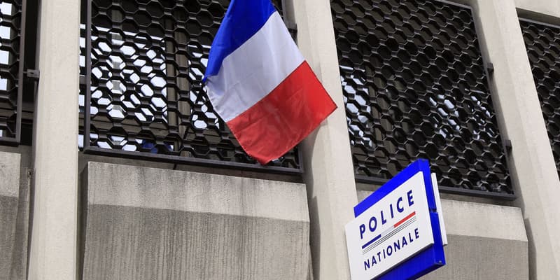 Entrée d'un commissariat de police. (Photo d'illustration)