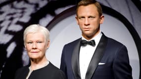 Daniel Craig est le visage de James Bond de Ian Fleming. L'acteur se tient à côté de l'actrice Dame Judi Dench, le 29 octobre 2012.