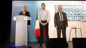 Marine Le Pen, Jordan Bardella et Hervé Juvin le 16 mai 2019 à Fessenheim. 