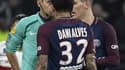 Clément Turpin et Dani Alves