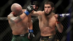 Alexander Volkanovski et Islam Makhachev à l'UFC 284