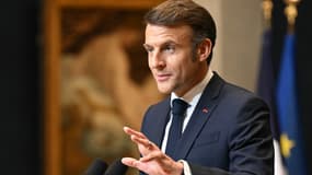 Emmanuel Macron lors d'un discours aux musées du Louvre le 28 janvier 2025