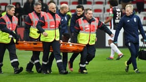 Le Lillois Edgar Ié est évacué sur civière contre Nice