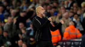 L'immense soulagement de Pep Guardiola lors de la victoire de Manchester City contre Aston Villa (2-1, Premier League), le 22 avril 2025