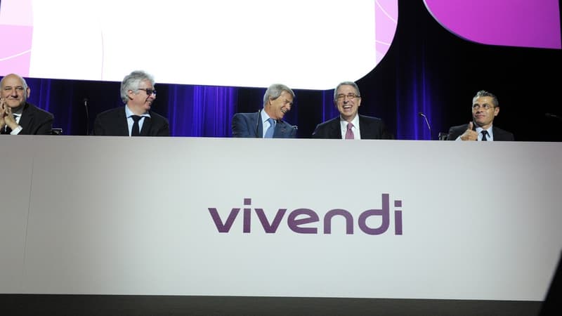 Vivendi obtient le contrôle à 100% de la société italienne de TV payante Mediaset Premium et envisage avec son allié Mediaset, la création d'une plateforme mondiale de télévision sur internet.