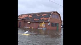 Voitures retournées, hangars inondés... la Floride après le passage de l'ouragan Michael