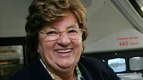 L'animatrice de télévision Maïté, le 12 mai 2004 dans un train à Bordeaux