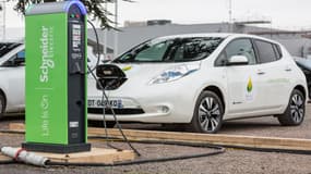 Nissan déploie un réseau de bornes électriques en Corse permettant le rechargement de ses véhicules Leaf et e-NV200. (image d'illustration)