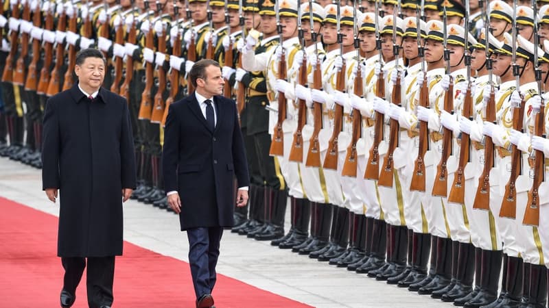 Le président chinois Xi Jinping et le président Emmanuel Macron à Pékin, le 6 novembre 2019