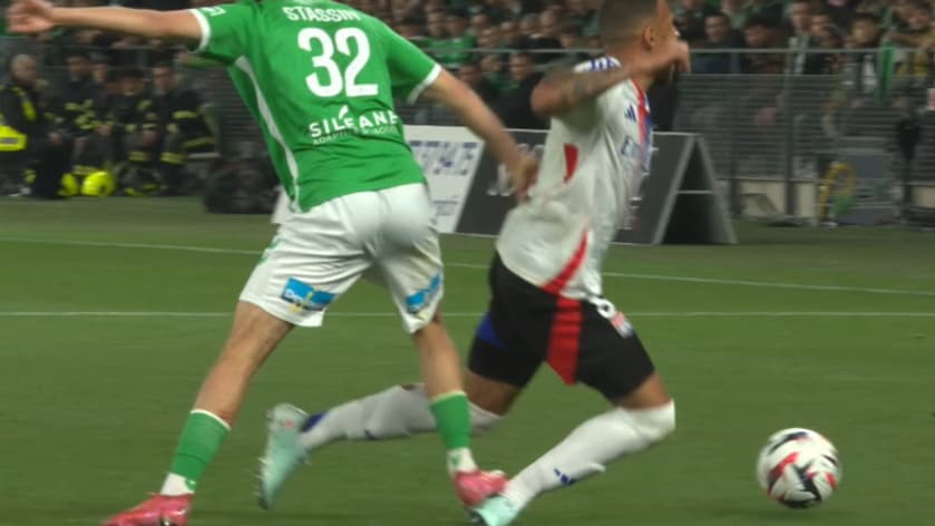 L'énorme semelle de Stassin sur Tolisso au coeur de la polémique dans le derby Saint-Etienne-Lyon, 20 avril 2025