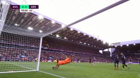 Le CSC d'Emiliano Martinez lors d'Aston Villa-Arsenal