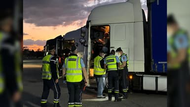 Des gendarmes du Haut-Rhin lors d'une opération de contrôle systématique des véhicules sur l'A36 le mardi 29 avril 2025.