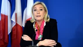 Marine Le Pen au siège du FN pendant une conférence de presse, le 17 décembre.