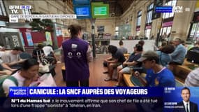 Des agents SNCF viennent en aide aux voyageurs pendant la canicule
