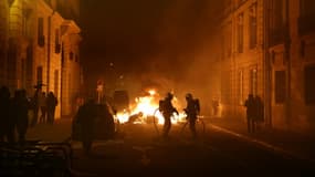Des débordements à Paris après l'utilisation du 49.3 par le gouvernement pour faire passer la réforme des retraites