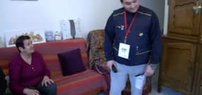 Les postiers à la rescousse des personnes âgées pour passer à la TNT en HD