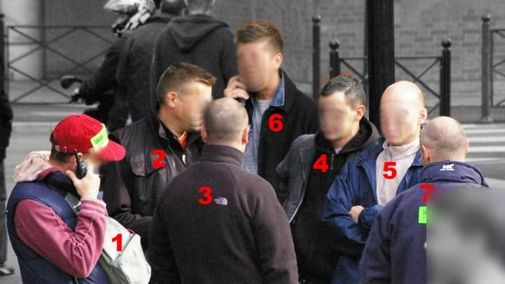 Le site Copwatch diffuse, notamment, des clichés de policiers en civils (photo floutée par RMC.fr).